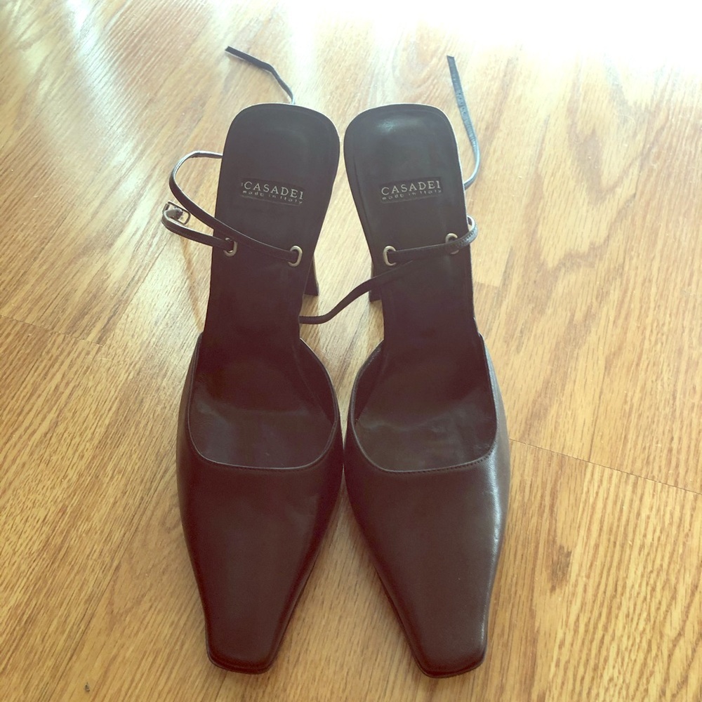 Luxury shoes made in Italy.
